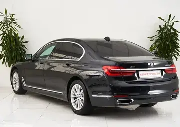 BMW 7 серии Вид 5